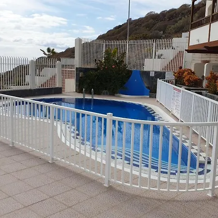 Costa Caleta Sea View Appartement *